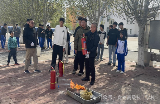 筑牢安全防线，守护青春校园